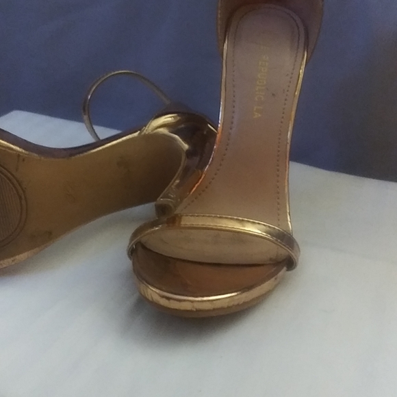 Heels - Picture 7 of 7